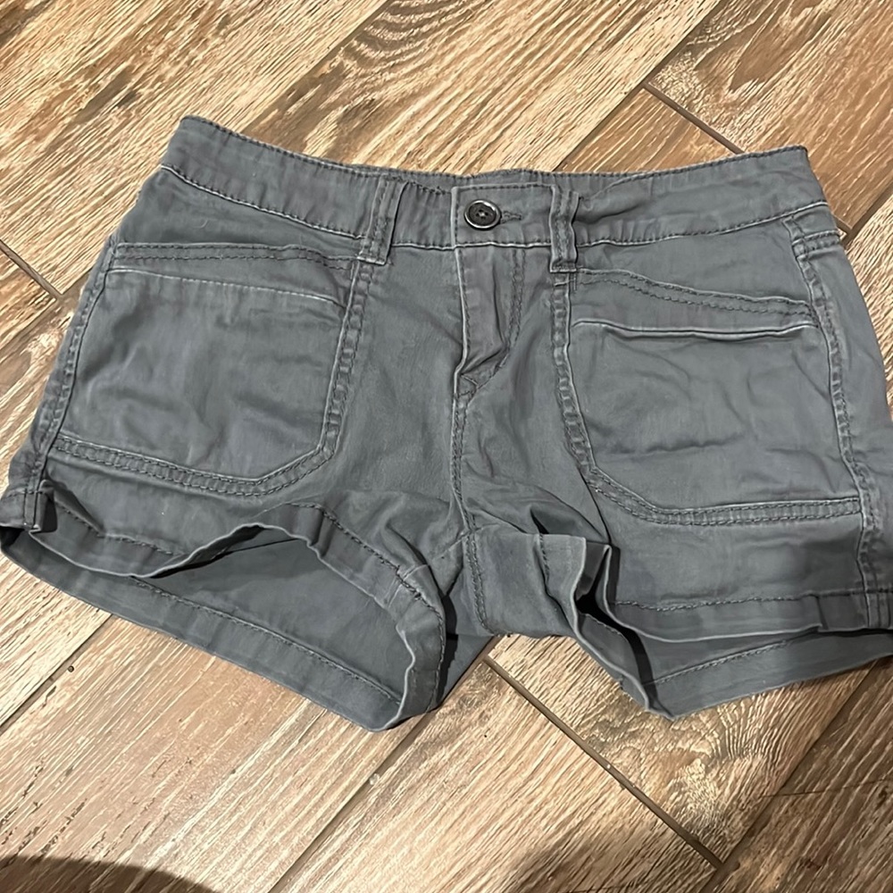 cargo like booty shorts